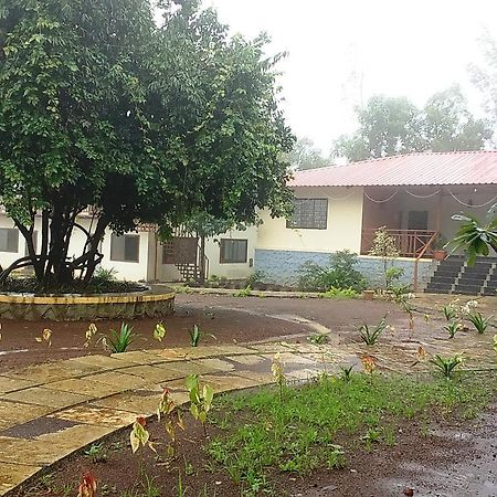 Prakruti Agro Farm Hotel Jawhār Esterno foto