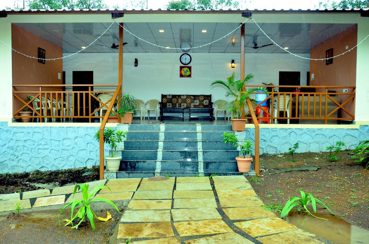 Prakruti Agro Farm Hotel Jawhār Esterno foto
