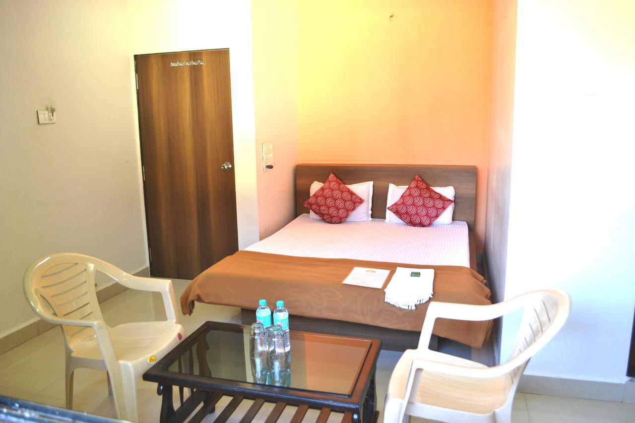 Prakruti Agro Farm Hotel Jawhār Esterno foto